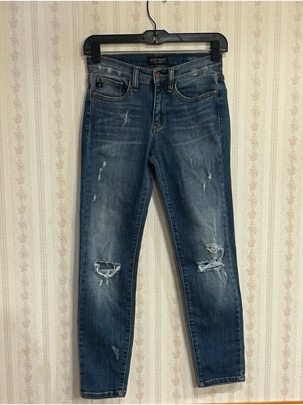 Judy Blue Women’s Distressed Skinny Jeans - Medium Blue Wash